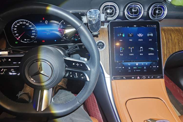 Used Mercedes-Benz GLC 2023 GLC 300 L 4MATIC Dynamic Edition 5-seater
