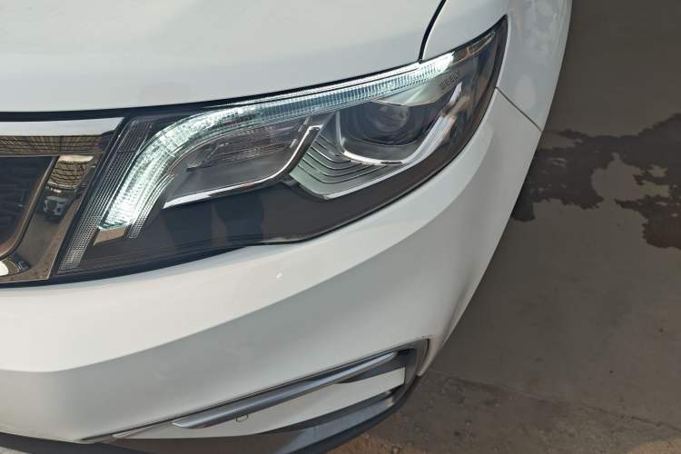 Used Geely Auto Emgrand X7 Sport 2018 1.8TD Automatic Two-Wheel Drive Smart Connect 4G Internet Edition