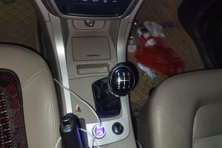 Used Geely Auto GX7 2012 2.0L Manual Elite Edition