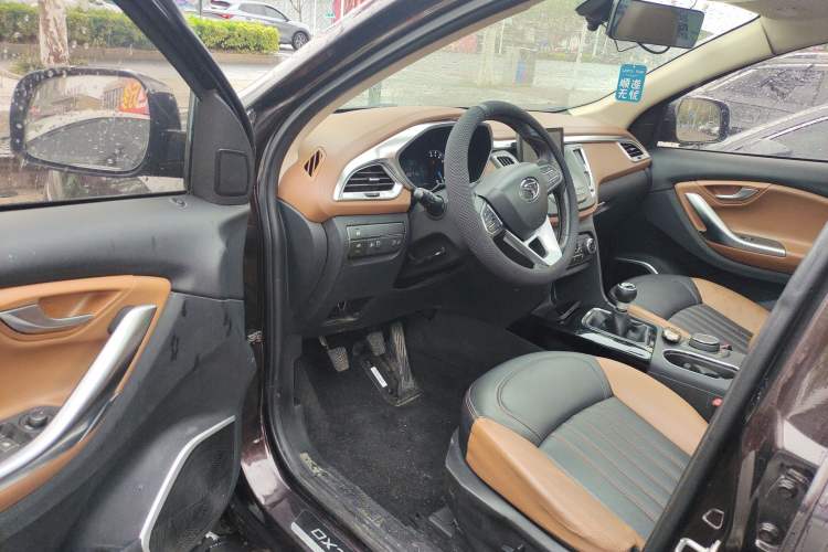 Used Soueast DX7 2015 1.5T Manual Luxury Model Driver Seat