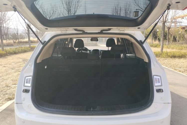 Used Baojun 560 2016 1.8L Manual Comfort Edition