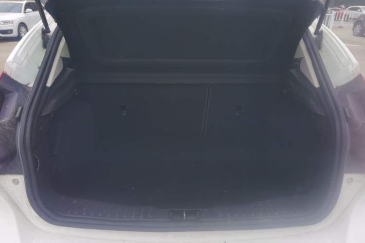 Used Ford Focus 2012 Hatchback 1.6L Automatic Fashion Edition
