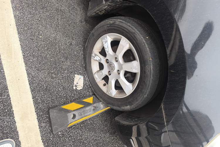 Used Nissan Sylphy 2007 1.6 XE Comfort Edition Right Front Wheel Hub