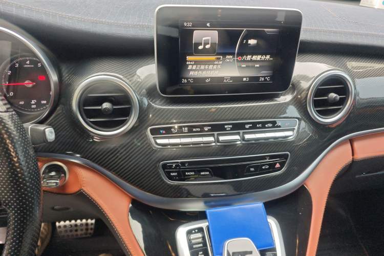 Used Mercedes-Benz V-Class 
