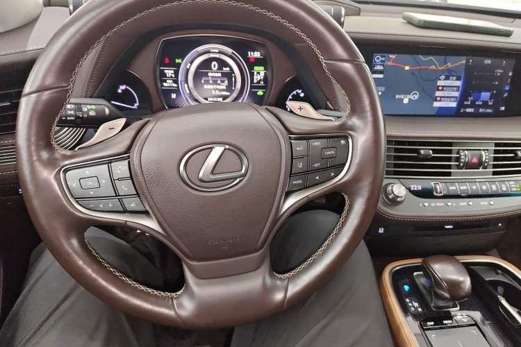 Used Lexus LS 2018 500h Excellence Edition China VI standard
