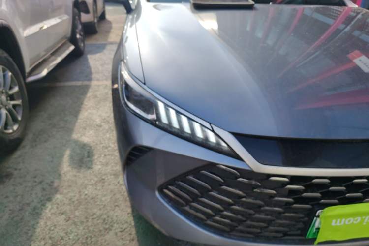 Used BYD Qin PLUS 2025 DM-i Smart Drive 55KM Leading Model
