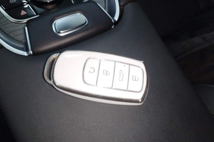 Used Chery Tiggo 8 PRO 2024 Champion Edition 290T Two-Wheel Drive Shining Version 5 Seats
