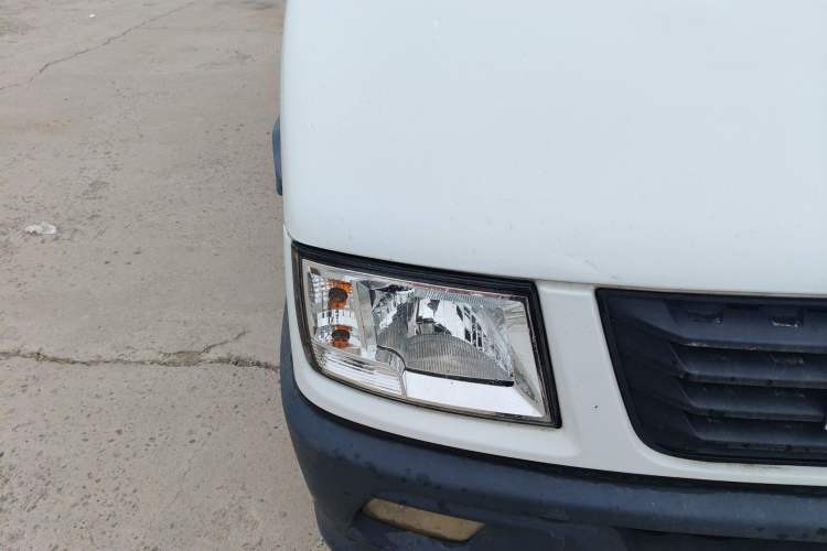 Used Iveco Daily 2017 2.5T A35 Passenger Van 5-7 Seats Model 47Z5