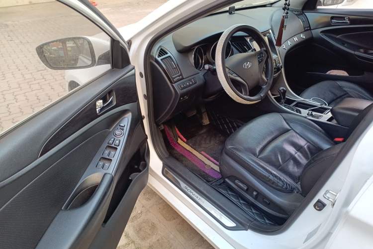 Used Hyundai Sonata 2013 2.0L Automatic Luxury Edition
