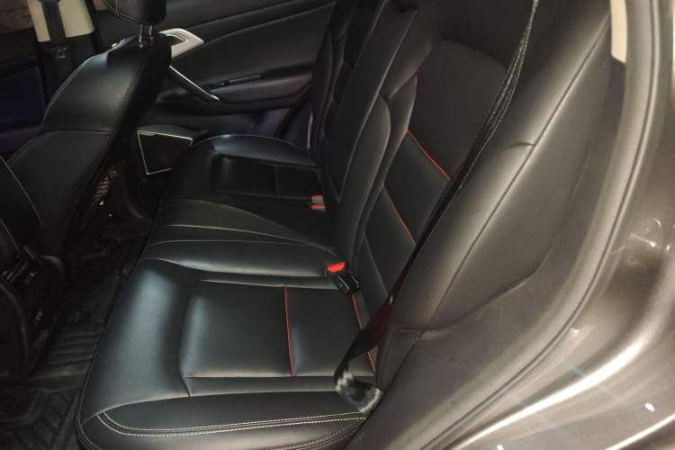 Used Geely Auto Emgrand X7 Sport 2018 1.8TD Automatic Two-Wheel Drive Smart Connect 4G Internet Edition