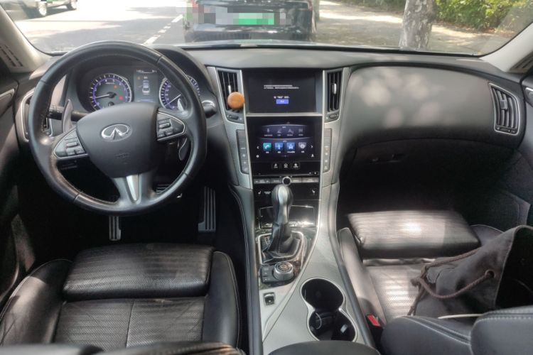 Used Infiniti Q50 2014 3.7L Luxury Sport Edition Interior 2