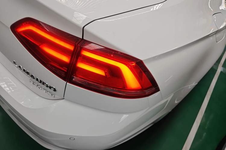 Used Volkswagen Lamando 2017 230TSI DSG Fashion Edition