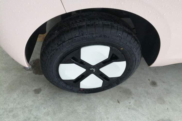 Used Wuling Hongguang MINIEV 2024 3rd Generation 215km Advanced Version
