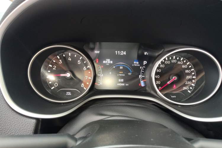 Used Jeep Compass 2017 200T Automatic Family Edition Instrument Cluster