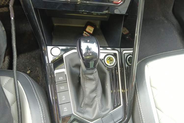 Used Volkswagen Tayron 2023 300TSI Two-Wheel-Drive Luxury Plus Advanced Edition
