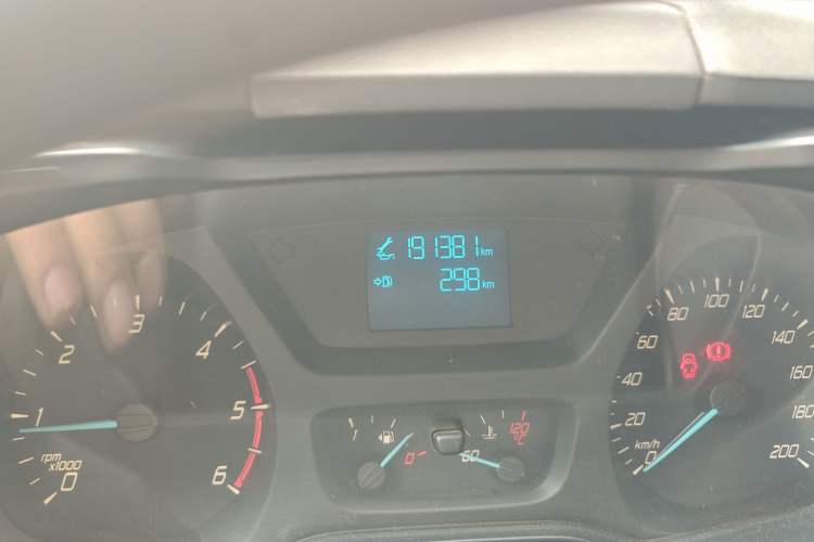 Used Ford Transit 2017 2.0T Diesel Multi-Function Commercial Vehicle Mid-Drive Mid-Roof China V Standard