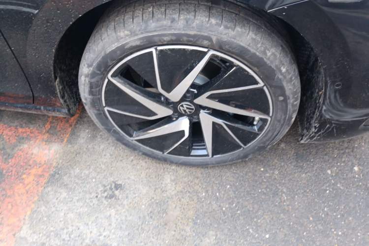 Used Volkswagen Magotan 2026 380TSI DSG Prestige Package—Daimai Package Right Front Wheel Hub