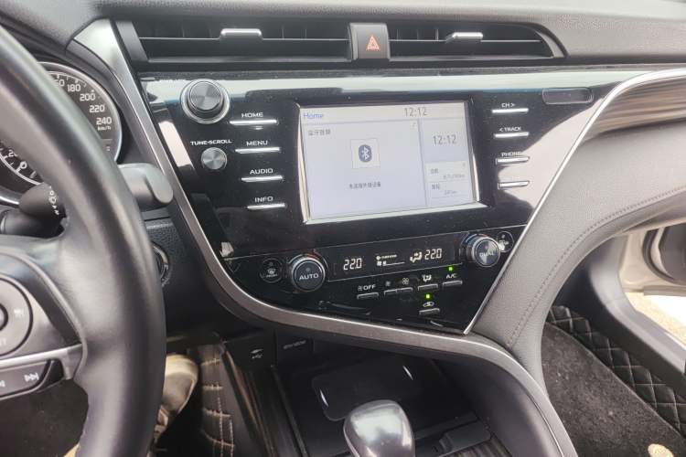 Used Toyota Camry 2018 2.0G Luxury Edition Audio And AC Panel