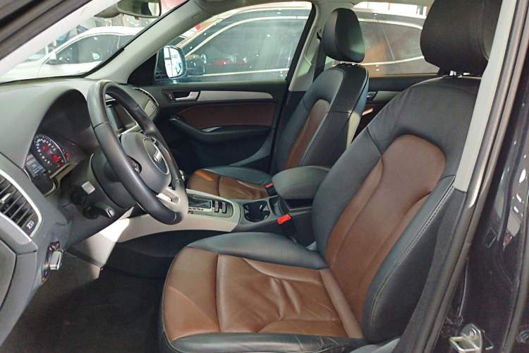 Used Audi Q5 2017 Plus 40 TFSI Ambition Model