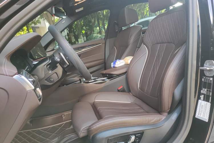 Used BMW 5 Series 2022 Second Facelift 530Li Luxury Version M Sport Package
