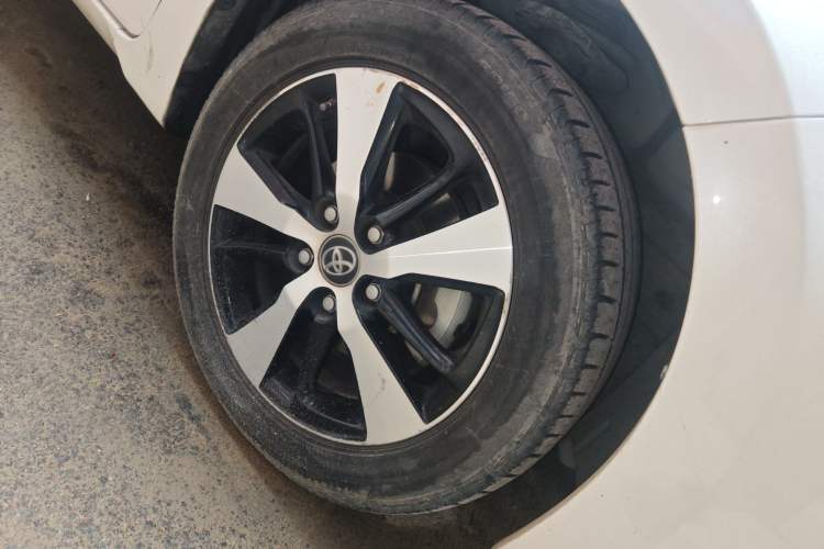 Used Toyota Levin Hybrid E+ 2019 1.8L GS E-CVT Elite Model with Sunroof Right Front Wheel Hub