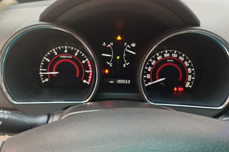 Used Toyota Highlander 2012 2.7L Two-Wheel Drive 7-Seater Luxury Edition
