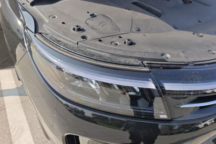 Used Hima AITO M7 2024 1.5T Intelligent Drive Rear-Drive Ultra Version 5 Seats Right Front Headlight