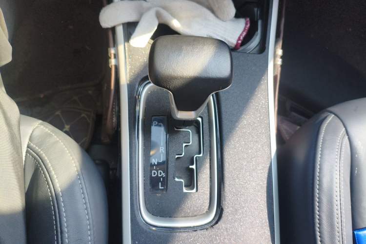 Used Mitsubishi Outlander 2019 2.0L Two-Wheel Drive Comfort Edition 5 Seats China V Standard