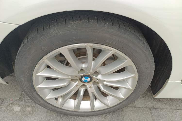 Used BMW 5 Series 2014 525Li Luxury Design Package
