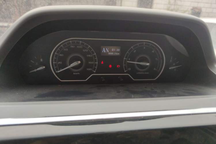 Used SAIC MAXUS Xintu V80 
