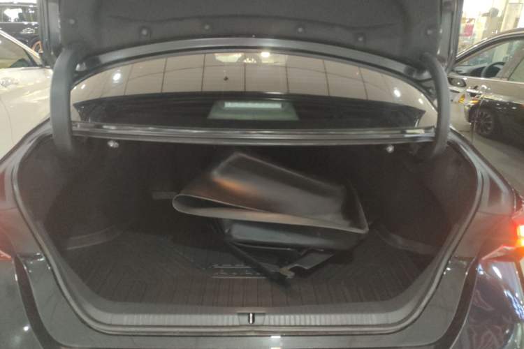 Used Toyota Avalon 2023 2.0L Luxury Edition