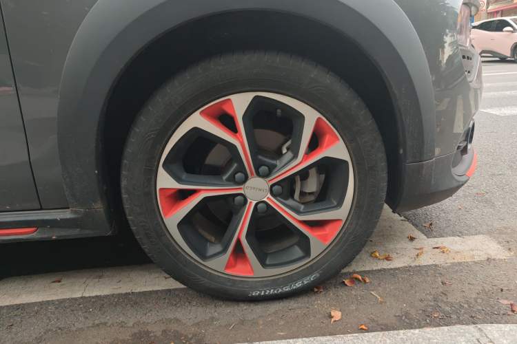 Used Lynk & Co 02 2019 1.5T DCT Two-Wheel Drive Zhaoban Version China VI Standard
