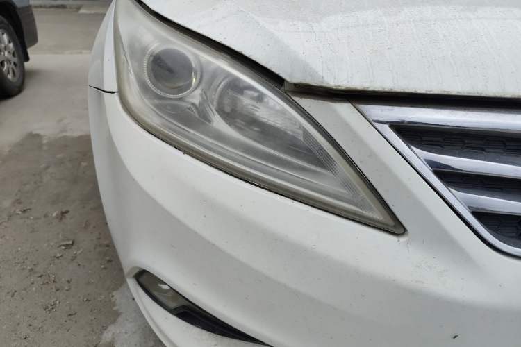 Used CHANGAN Eado 2015 1.6L Manual Luxury Model China IV Standard Right Front Headlight