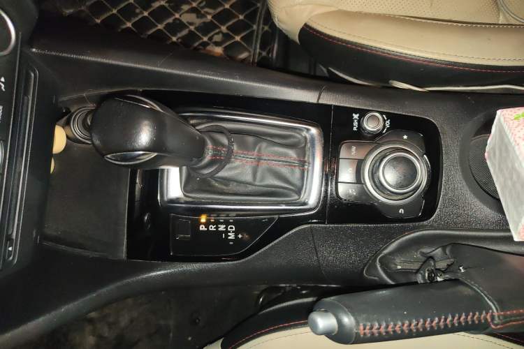 Used Mazda 3 Axela 2014 Sedan 2.0L Automatic Sport Model