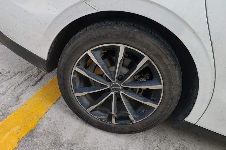 Used Roewe D7 2025 DMH 125km World Champion Edition Right Rear Wheel Hub