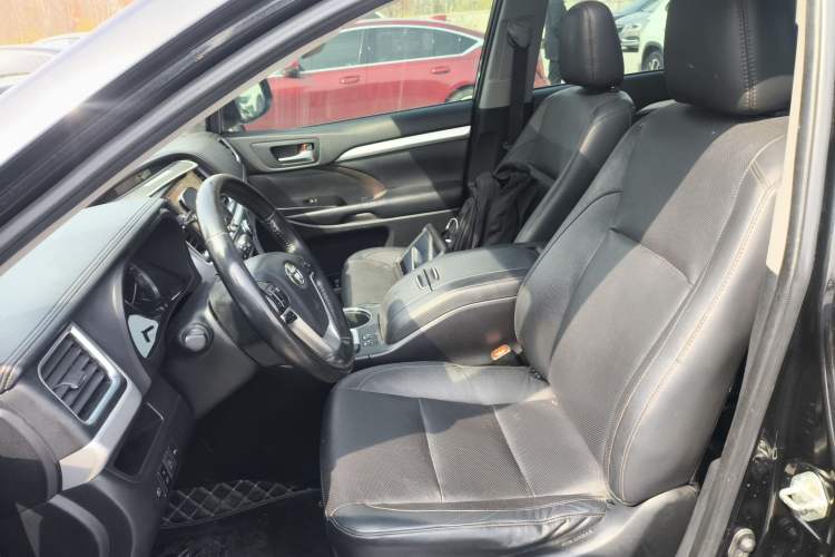 Used Toyota Highlander 2018 2.0T Four-Wheel Drive Luxury Version 7 Seats China VI Standard