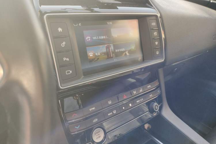 Used Jaguar F-PACE 2018 2.0T Two-Wheel Drive Urban Deluxe Edition