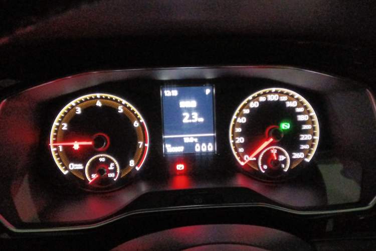 Used Volkswagen Sagitar 2019 200TSI DSG Comfort Version China VI Standard Instrument Cluster