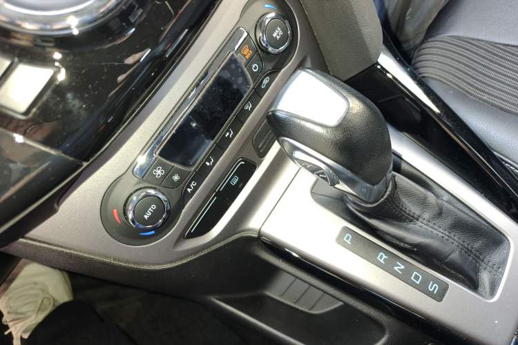 Used Ford Focus 2012 Hatchback 1.6L Automatic Fashion Edition