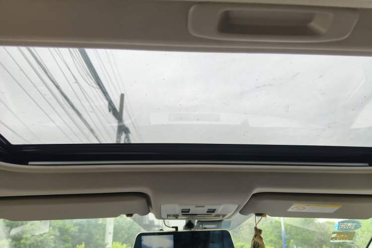 Used Toyota RAV4 2019 2.0L CVT Two-Wheel Drive Luxury Version China VI Standard