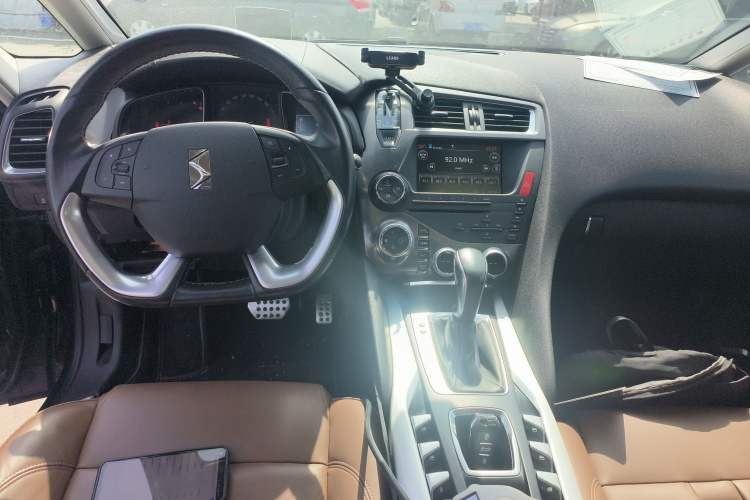 Used DS 5 2013 1.6T Luxury Edition THP200
