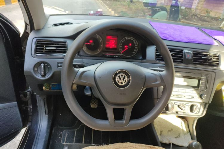 Used Volkswagen Santana 2018 1.5L Manual Fashion Edition Steering Wheel