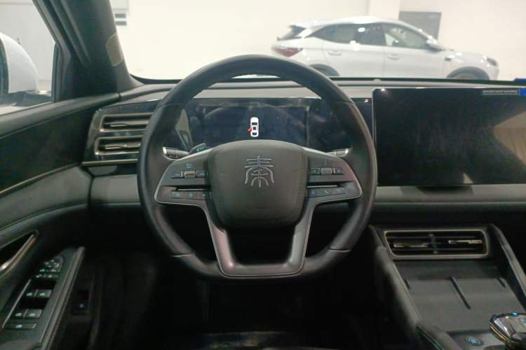 Used BYD Qin L 2025 DM-i Smart Drive 120KM Leading Model Steering Wheel