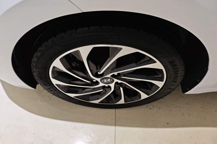 Used Hyundai Elantra (6th Generation / Lingdong) 2019 1.5L CVT ZhiXuan – Elite Version Left Front Wheel Hub