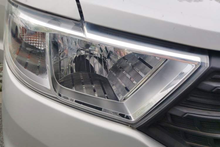 Used Wuling Hongguang V 2022 1.5L Jingqu Version Hydraulic Power Steering LAR