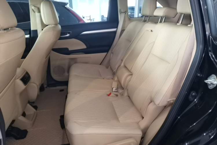 Used Toyota Highlander 2021 2.0T Four-Wheel Drive Elite Edition 7-Seater Left Rear Seat