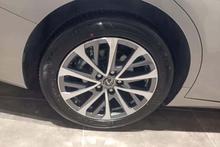 Used Lexus ES 2022 200 Excellence Edition