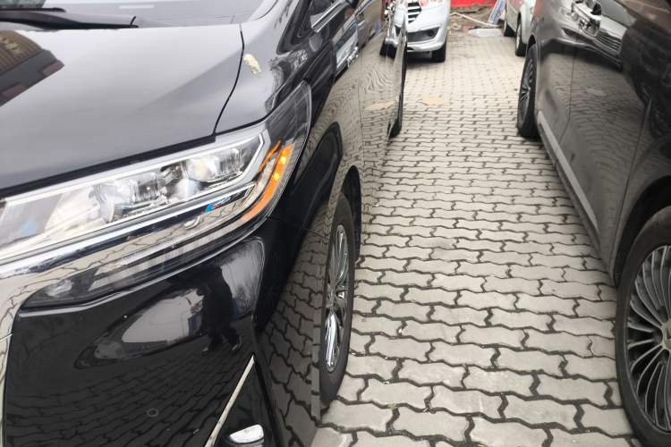 Used Toyota Alphard 2021 Dual-Engine 2.5L Luxury Edition
