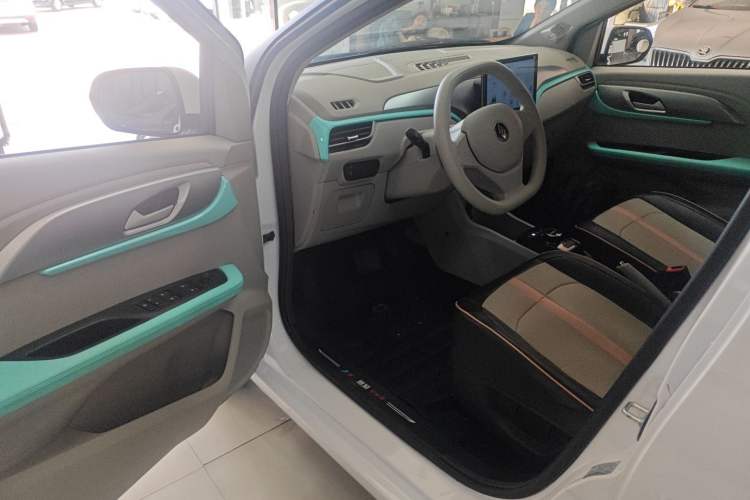 Used JMEV Ezi EV3 2024 Edition Youth Version 330KM Comfort Model
