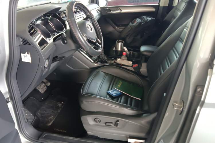 Used Volkswagen Touran 2018 Volkswagen Touran L 280TSI DSG Boundary Luxury Edition 7 Seats China V Emission Standard
